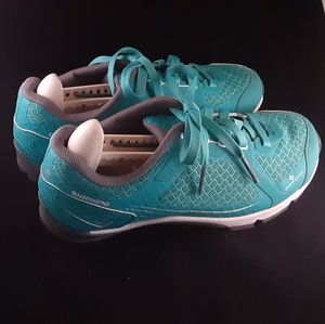 Shimano turquoise biking tennis shoe